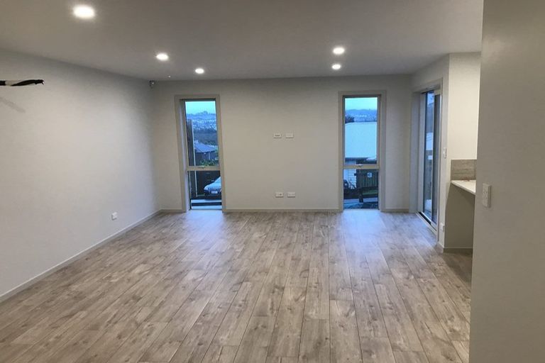 Photo of property in 7 Weka Close, Red Beach, 0932