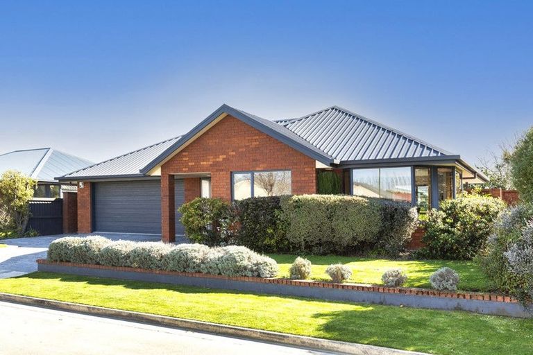 Photo of property in 5 Anglem Way, Northwood, Christchurch, 8051