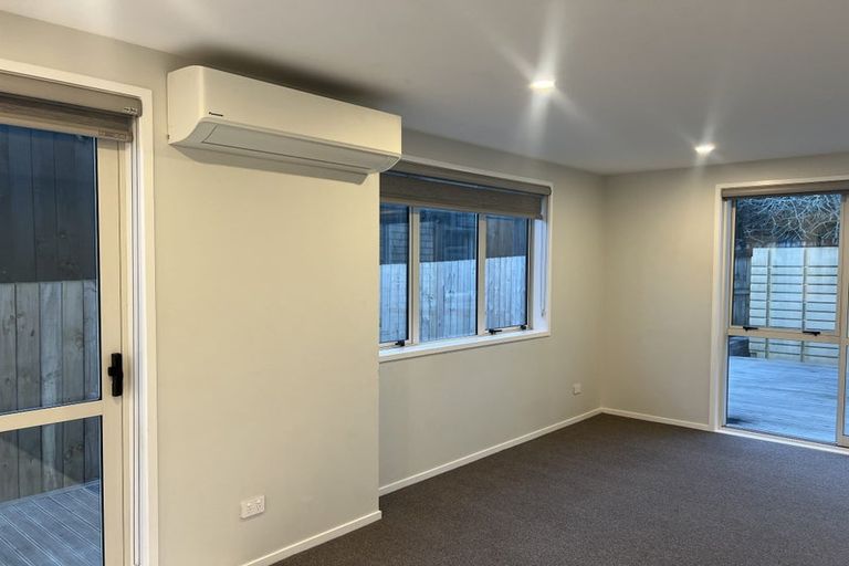 Photo of property in 43c Oreil Avenue, West Harbour, Auckland, 0618
