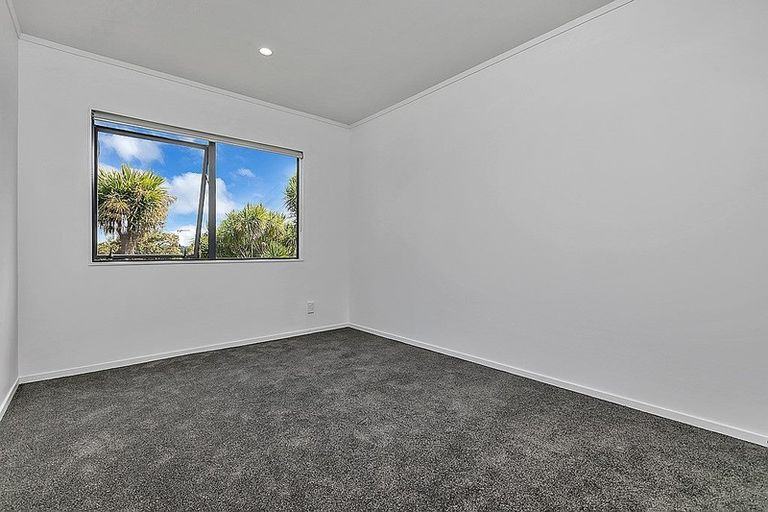 Photo of property in 1/3 Erewhon Place, Birkdale, Auckland, 0626