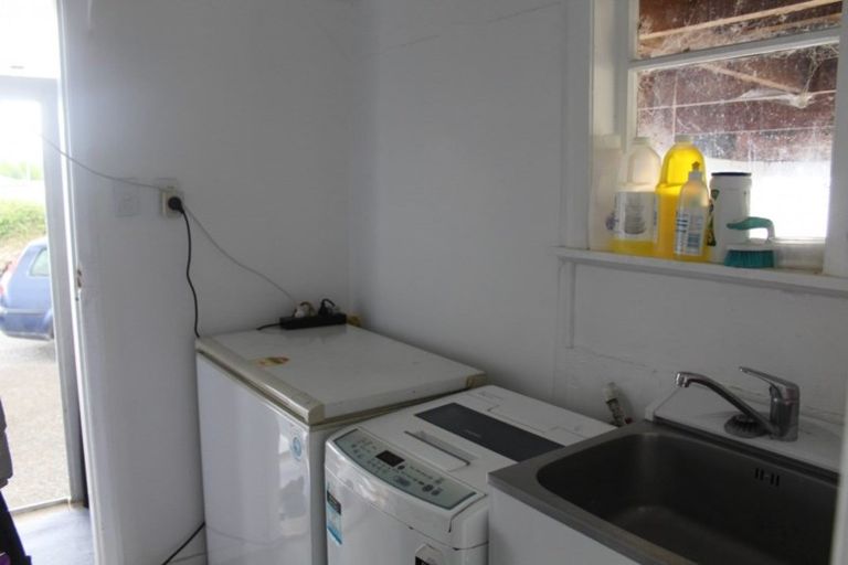 Photo of property in 16 James Street, Dannevirke, 4930