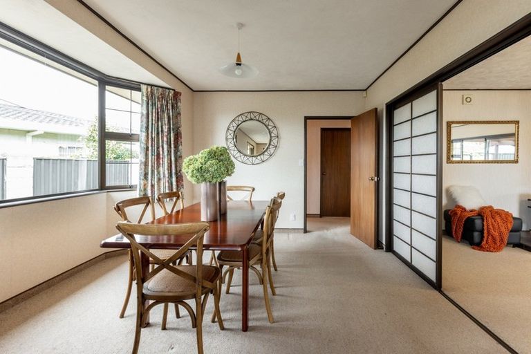 Photo of property in 60 Ngarimu Crescent, Taradale, Napier, 4112