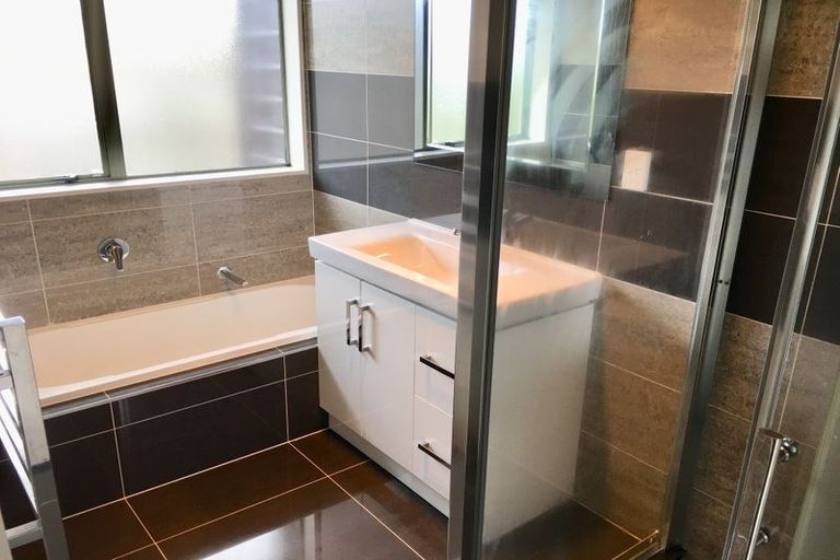 Photo of property in 12 Courtvale Place, Flat Bush, Auckland, 2019