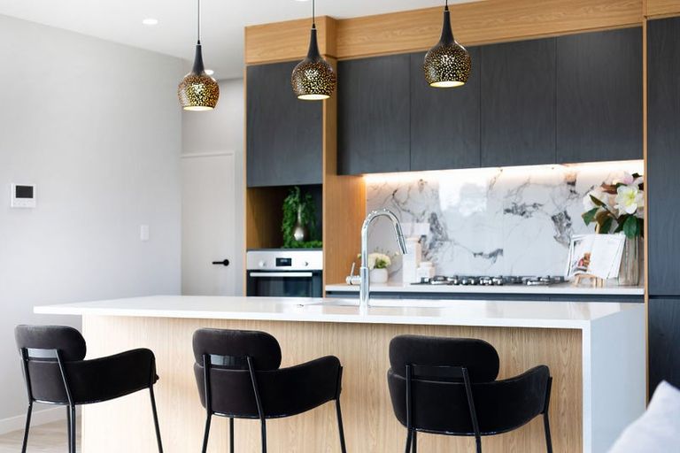 Photo of property in 63 Mcindoe Road, Kumeu, 0810