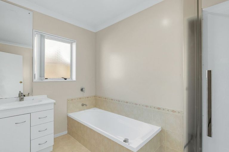 Photo of property in 165a Portage Road, New Lynn, Auckland, 0600