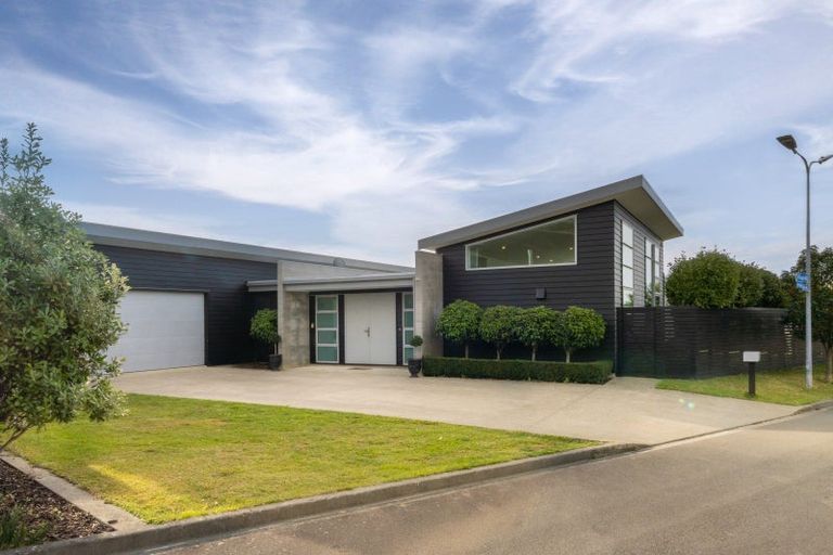 Photo of property in 13 Semaphore Lane, Whitby, Porirua, 5024