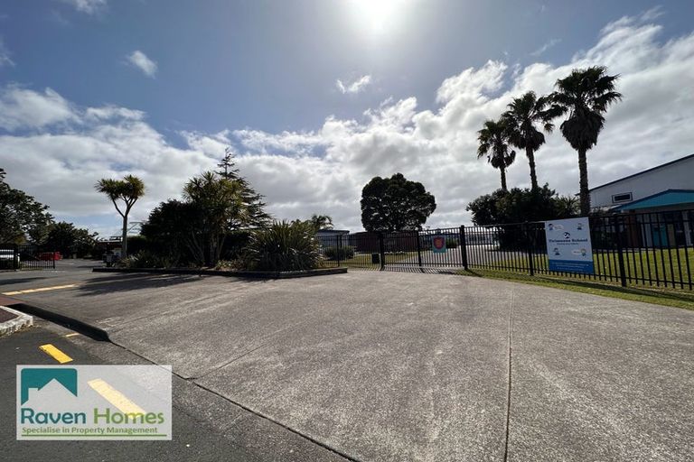 Photo of property in 40a Nui Mana Place, Te Atatu South, Auckland, 0610