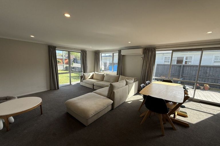 Photo of property in 27 Reeves Road, Opawa, Christchurch, 8023