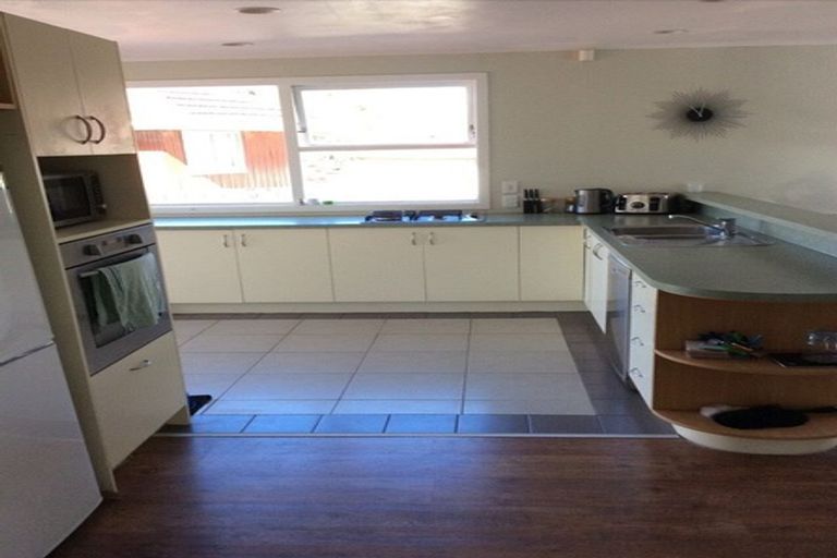 Photo of property in 13 Roby Street, Te Atatu Peninsula, Auckland, 0610