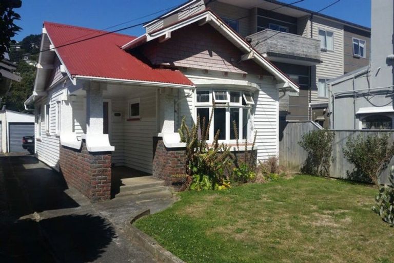 Photo of property in 119 The Parade, Island Bay, Wellington, 6023