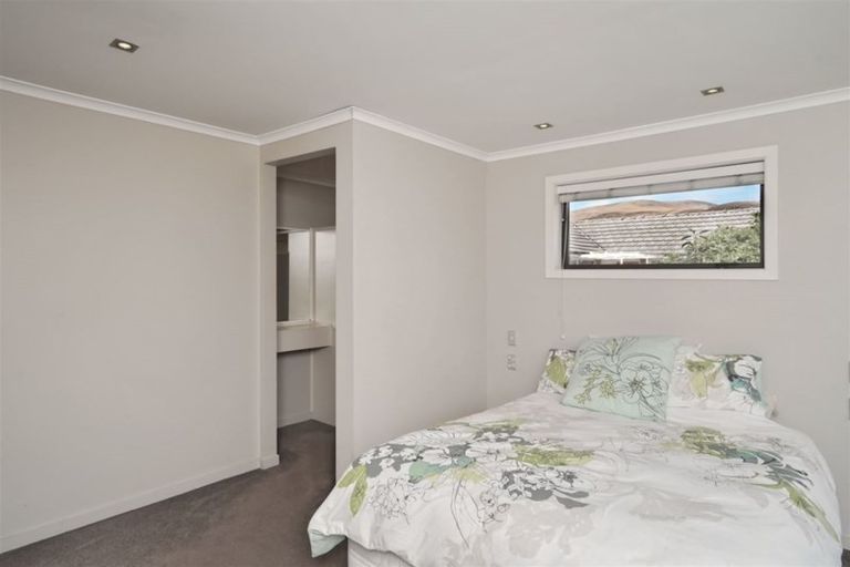 Photo of property in 15 Lascelles Street, Saint Martins, Christchurch, 8022