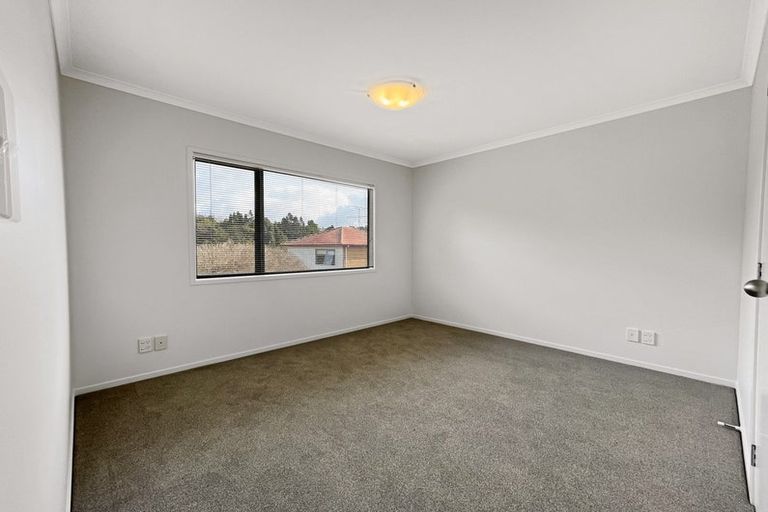 Photo of property in 20 Catrina Avenue, Birkenhead, Auckland, 0626