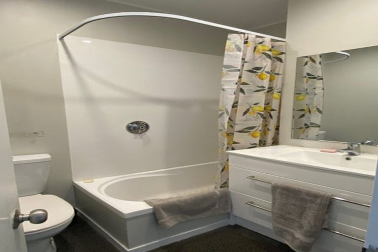 Photo of property in 6 Kilmister Avenue, Thorndon, Wellington, 6011