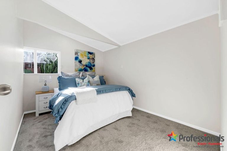 Photo of property in 4 Burlington Place, Manurewa, Auckland, 2102