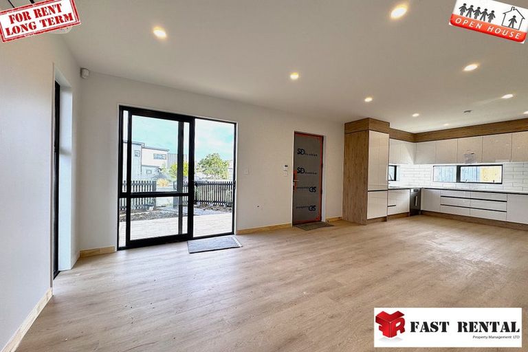 Photo of property in 1 Tawatawa Street, Long Bay, Auckland, 0630