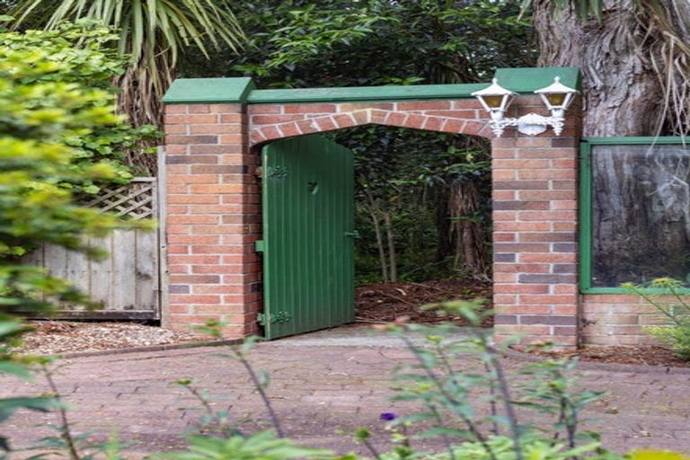 Photo of property in 1174 Kahikatea Flat Road, Waitoki, Kaukapakapa, 0871