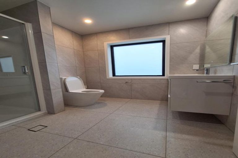 Photo of property in 8 Chamberlain Road, Karori, Wellington, 6012