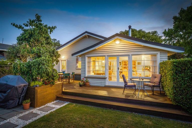 Photo of property in 52 Kilmarnock Street, Riccarton, Christchurch, 8011