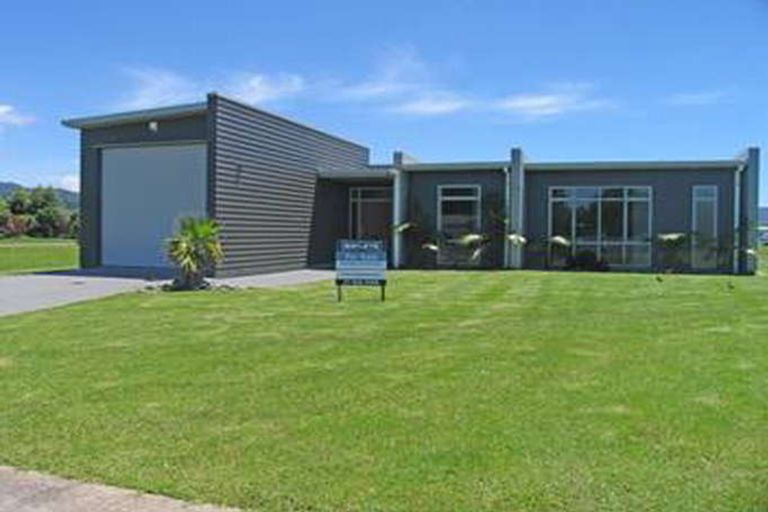 Photo of property in 105 South Highway East, Whitianga, 3510