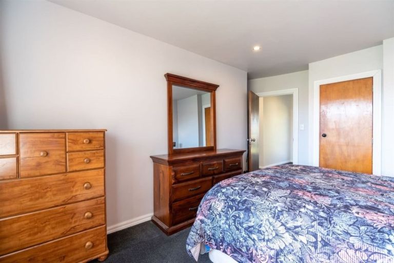 Photo of property in 30 Dickson Crescent, Hornby, Christchurch, 8042