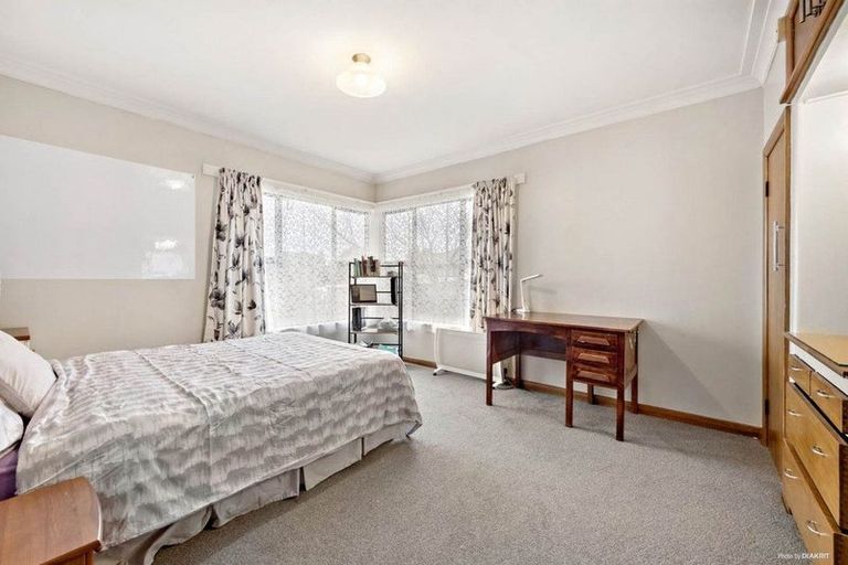 Photo of property in 61 Taikata Road, Te Atatu Peninsula, Auckland, 0610