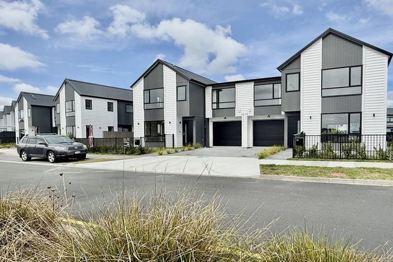 Photo of property in 138 Vintry Drive, Kumeu, 0810