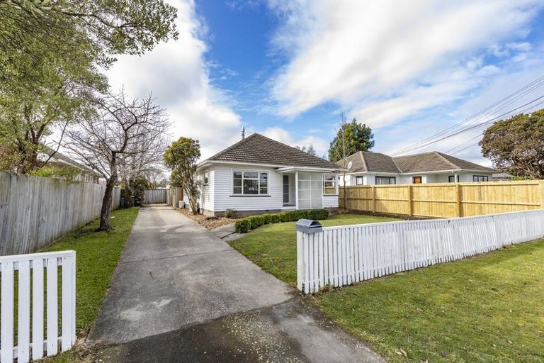 Photo of property in 44 Glenfield Crescent, Mairehau, Christchurch, 8052