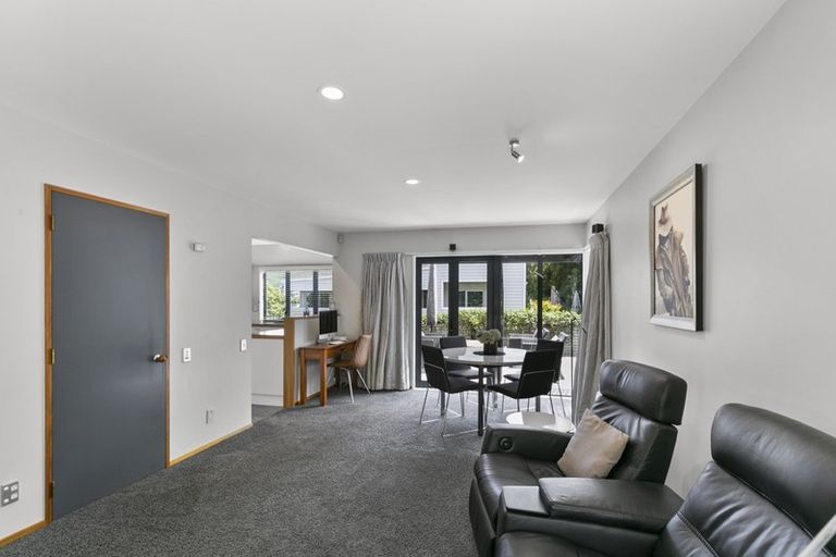 Photo of property in 34b Lucknow Terrace, Khandallah, Wellington, 6035