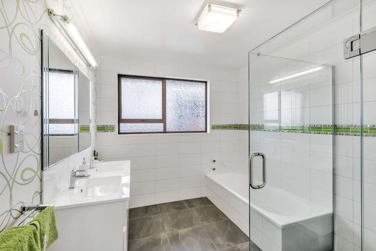 Photo of property in 60 Kitchener Street, Gore, 9710
