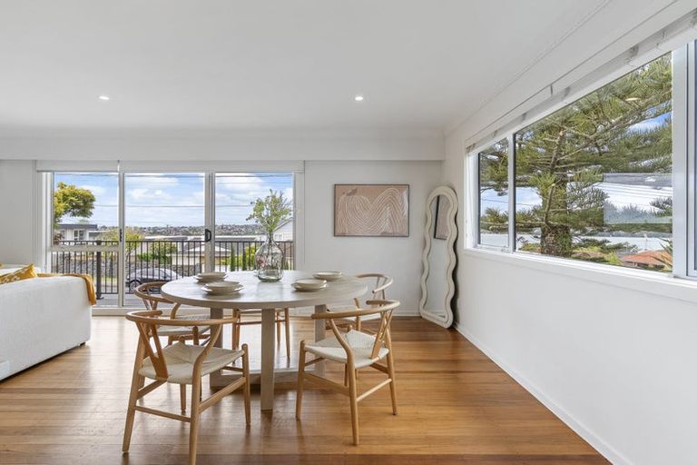 Photo of property in 2/104 Sylvan Avenue, Northcote, Auckland, 0627