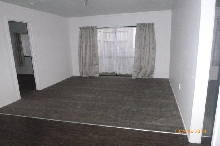 Photo of property in 40 Clyma Place, Massey, Auckland, 0614