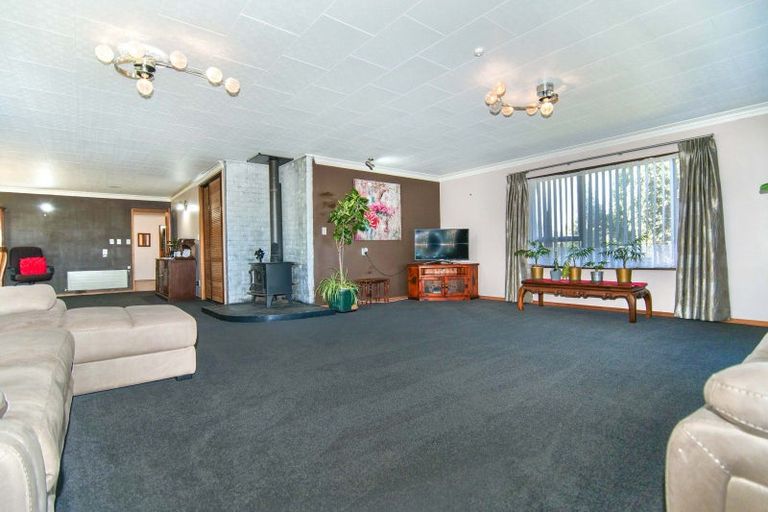 Photo of property in 17 Henley Street, Westport, 7825