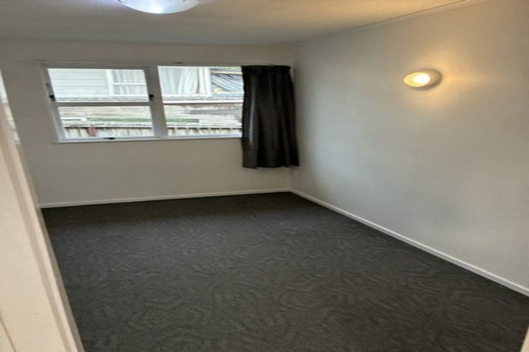 Photo of property in 14 Helena Street, Massey, Auckland, 0614