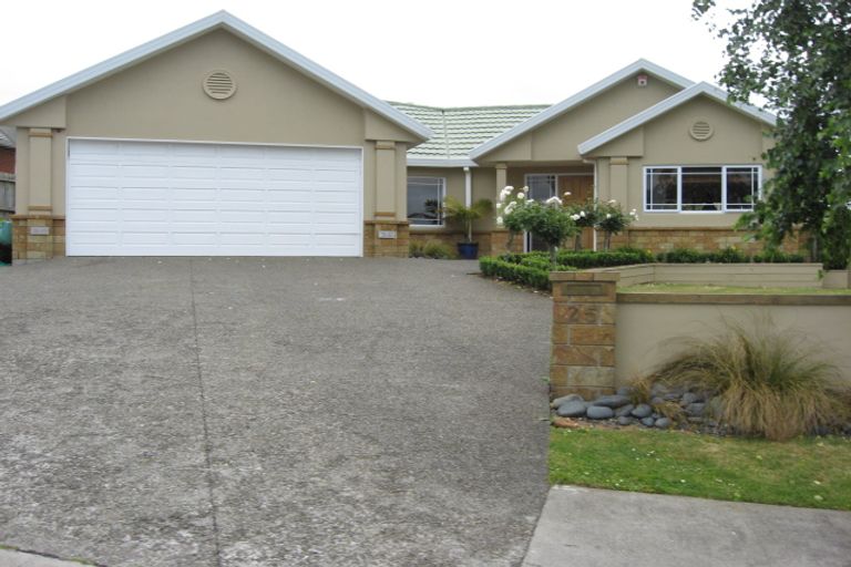 Photo of property in 25 Jacaranda Court, Pukekohe, 2120