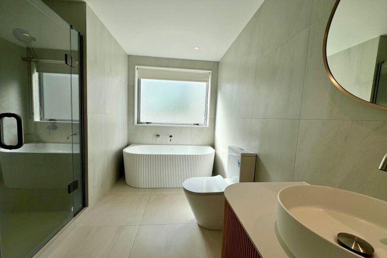 Photo of property in 109 Prince Regent Drive, Half Moon Bay, Auckland, 2012