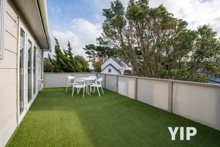 Photo of property in 4 Curacao Place, Grenada Village, Wellington, 6037