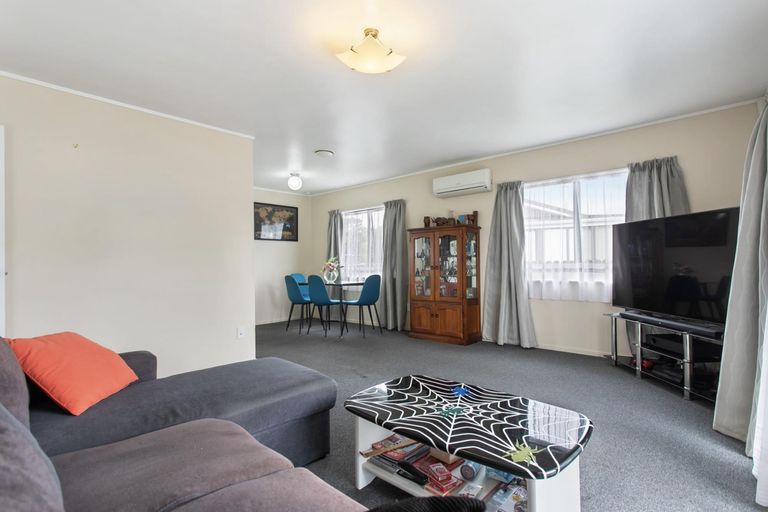 Photo of property in 2/11 Avis Avenue, Papatoetoe, Auckland, 2025