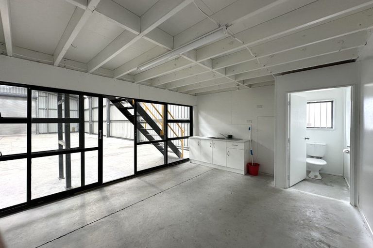 Photo of property in 1/15 Mahoe Street, Templeton, Christchurch, 8042