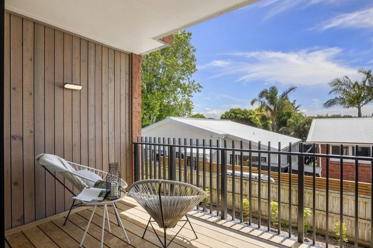 Photo of property in 500d Te Atatu Road, Te Atatu Peninsula, Auckland, 0610