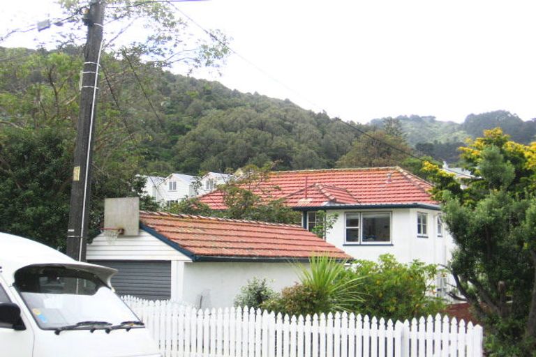 Photo of property in 75 Simla Crescent, Khandallah, Wellington, 6035