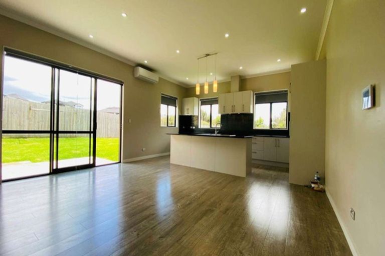 Photo of property in 11 Penny Lane, Pukekohe, 2120