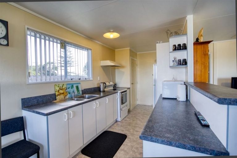 Photo of property in 2 Ngaparaoa Drive, Maketu, 3189