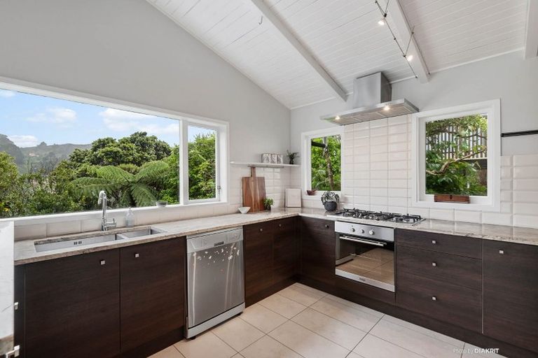 Photo of property in 30b Collier Avenue, Karori, Wellington, 6012