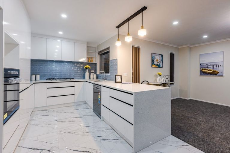 Photo of property in 2a Robyn Place, Mangere East, Auckland, 2024