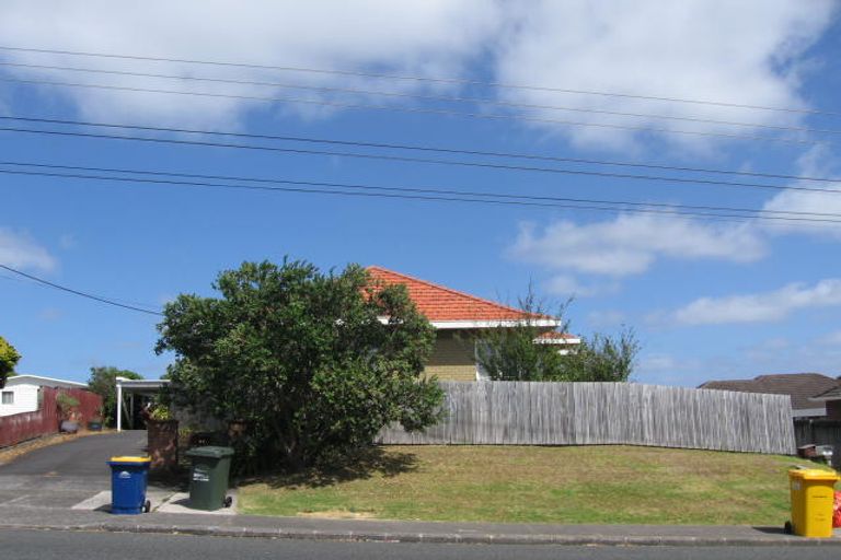 Photo of property in 84 Birkdale Road, Birkdale, Auckland, 0626