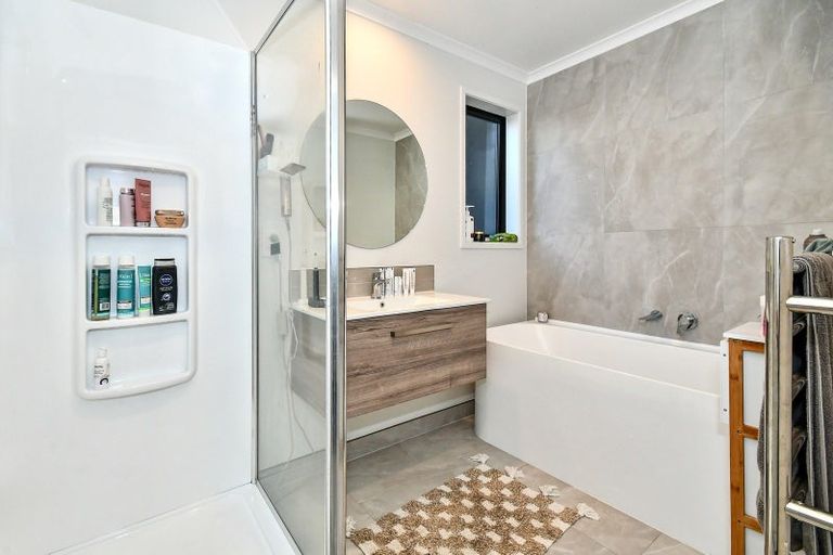 Photo of property in 2 Hillock Rise, Ramarama, 2579