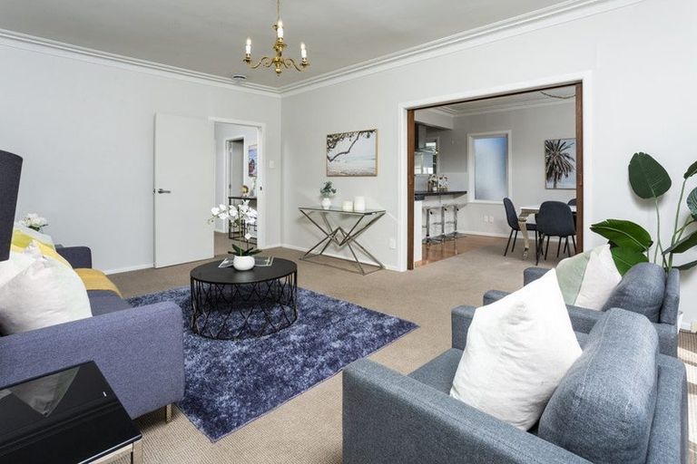 Photo of property in 1/73 Ocean View Road, Hillcrest, Auckland, 0627