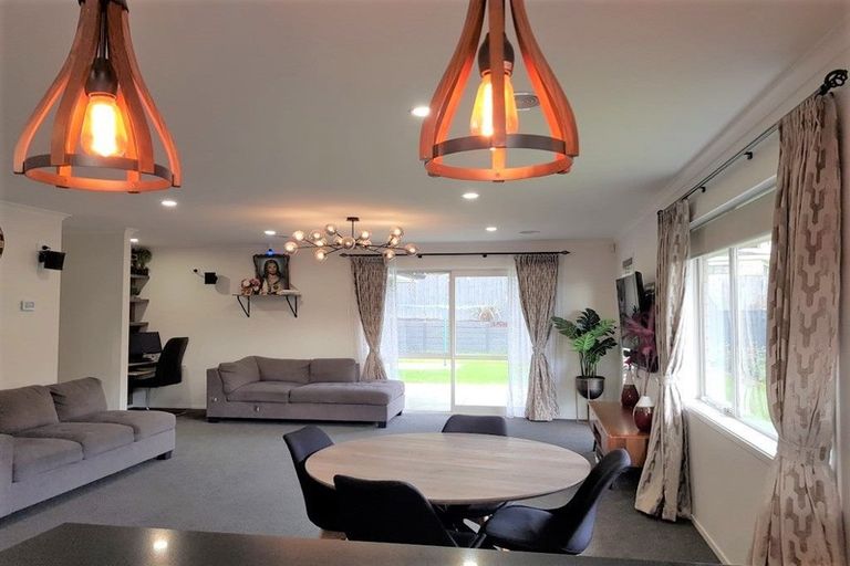 Photo of property in 10 Shearwater Lane, Whitby, Porirua, 5024