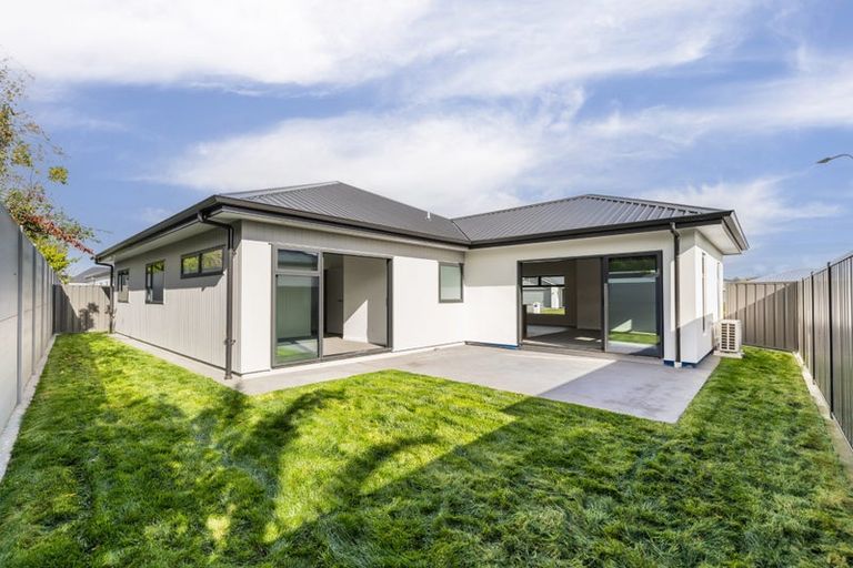 Photo of property in 22 George Yee Place, Taradale, Napier, 4112