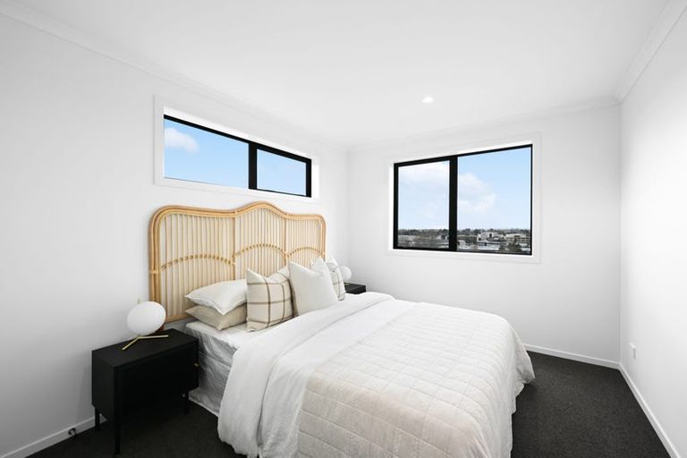 Photo of property in 1/12 Ruakiwi Road, Hamilton Lake, Hamilton, 3204